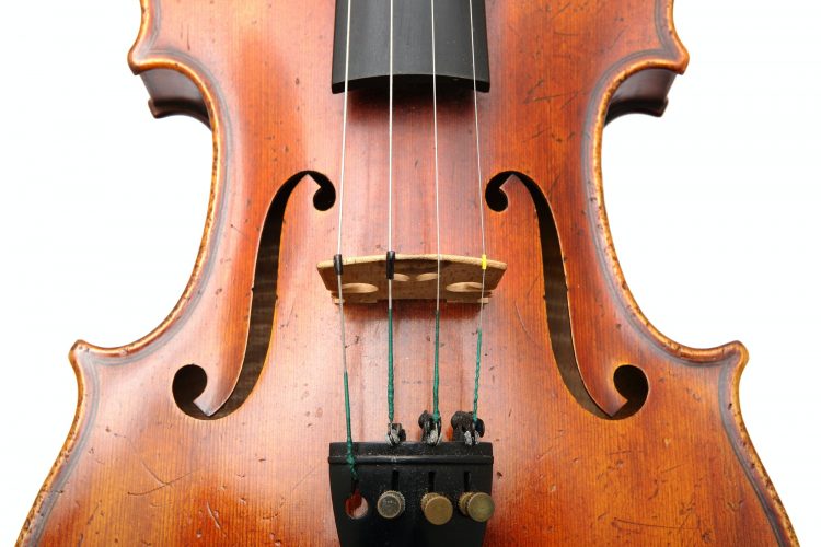 violin close up